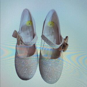 Stylish Kids Glitter Shoes with Bow - Silver